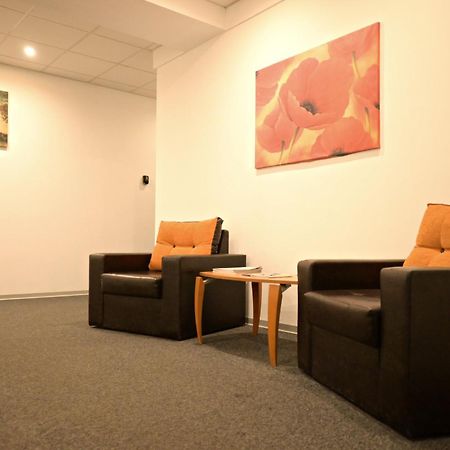 Luana Airport Apartments #7 Отопени Екстериор снимка